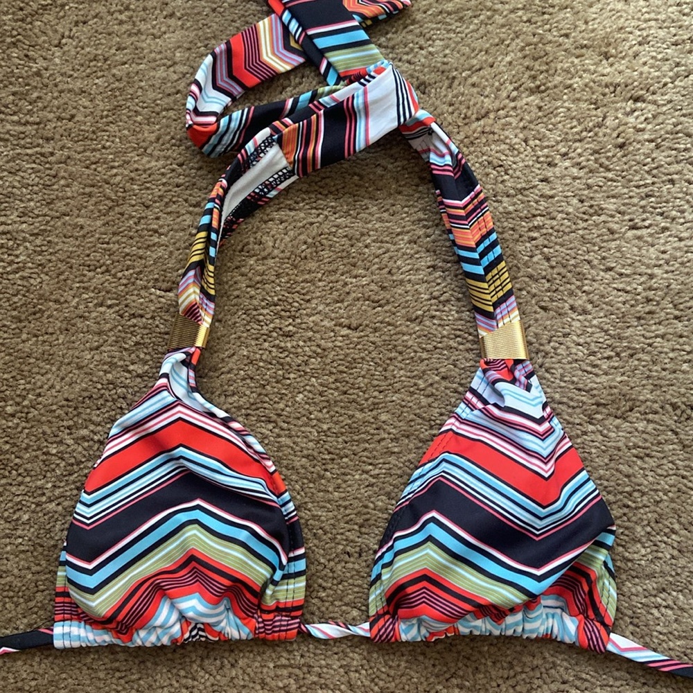 Bikini - Picture 2 of 5